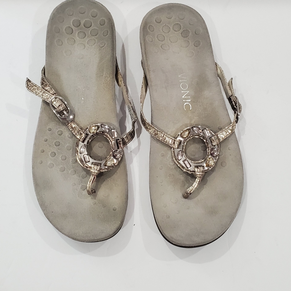 Vionic women's sandals size 11 Silver Pewter